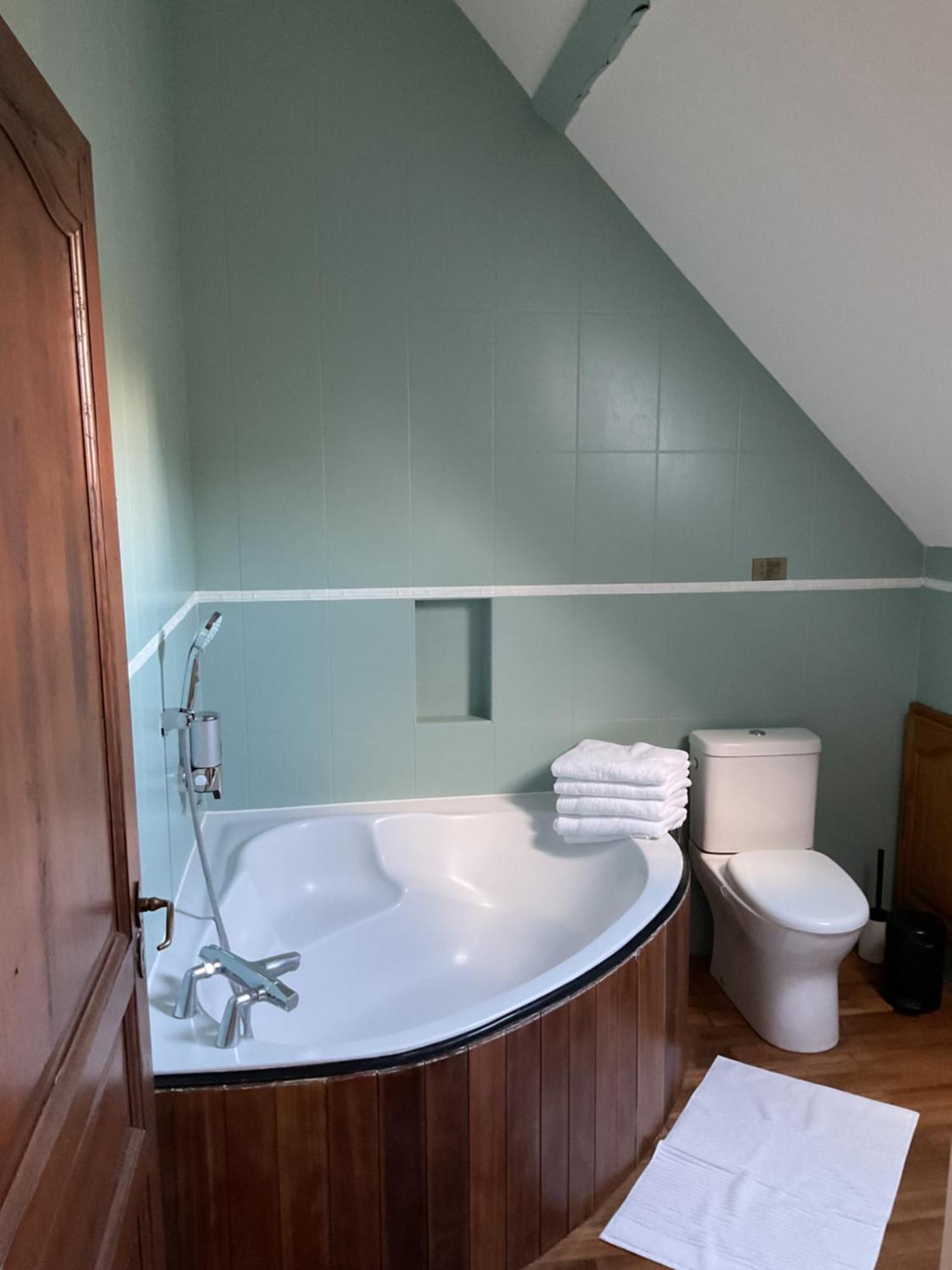 Bed and Breakfast Manoir De La Croix-Sonnet Trouville-sur-Mer Zewnętrze zdjęcie
