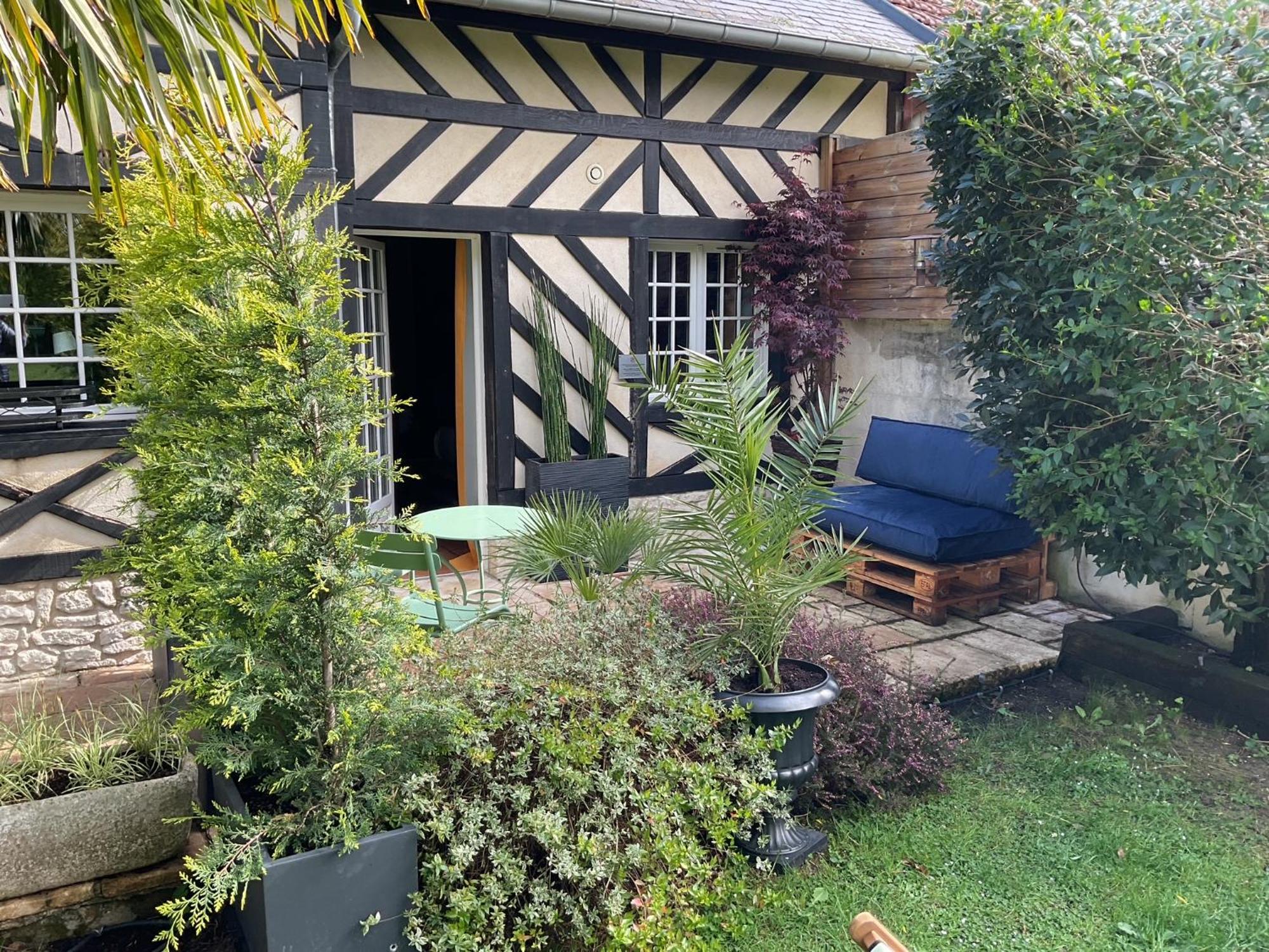 Bed and Breakfast Manoir De La Croix-Sonnet Trouville-sur-Mer Zewnętrze zdjęcie