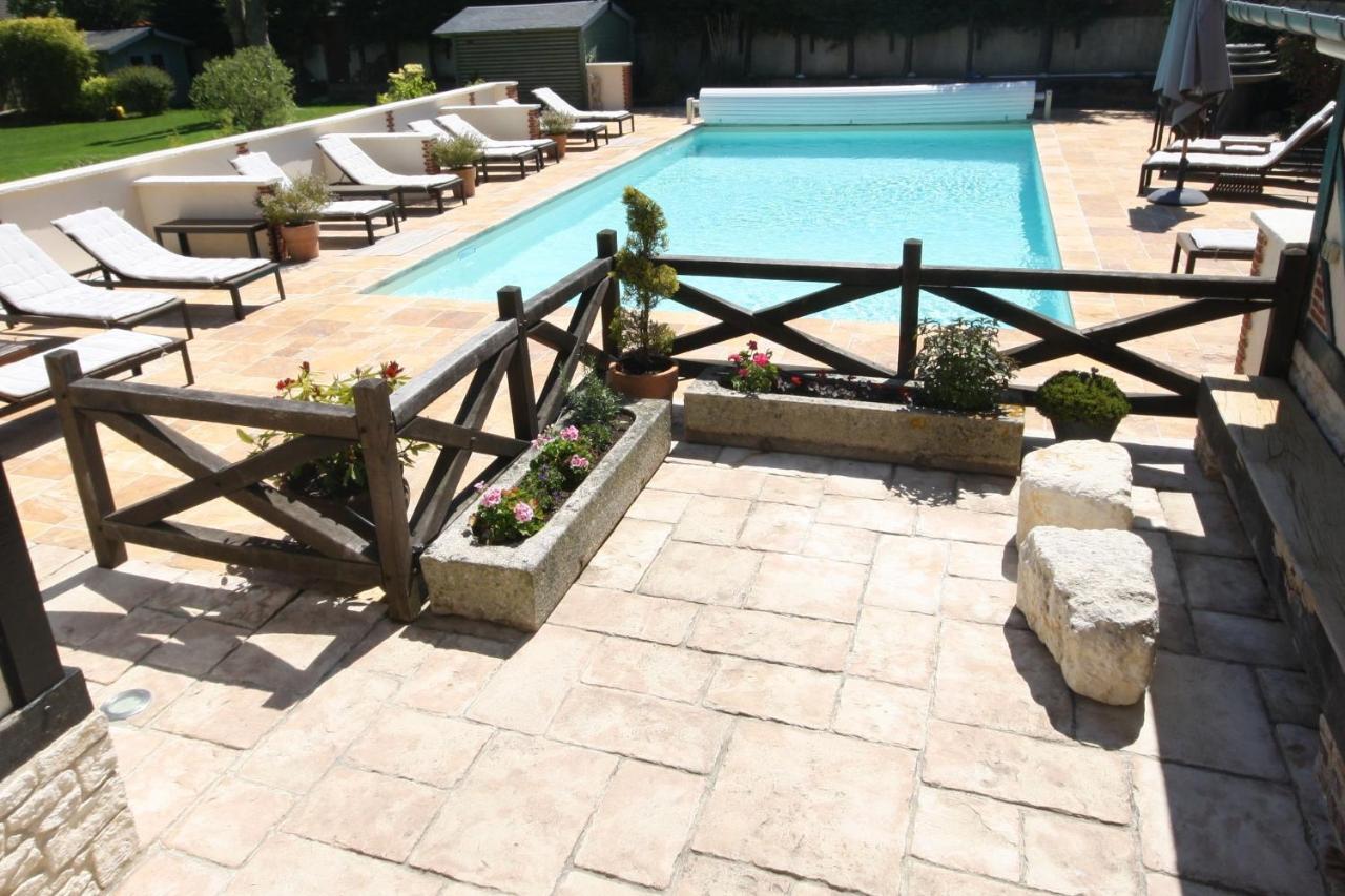 Bed and Breakfast Manoir De La Croix-Sonnet Trouville-sur-Mer Zewnętrze zdjęcie